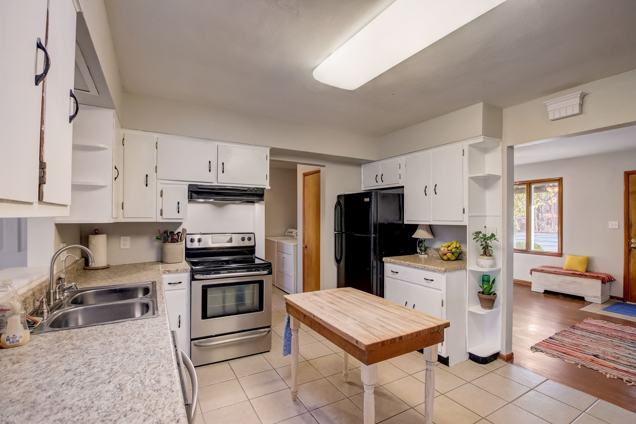  Lakeview Dr -010