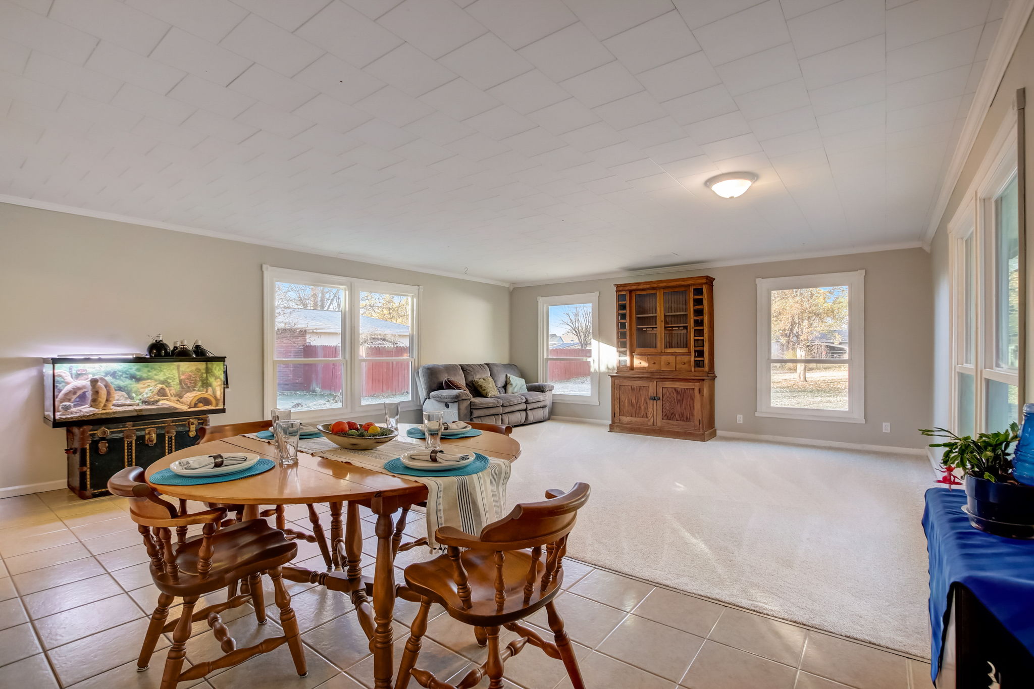  Lakeview Dr -018