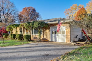  Lakeview Dr -001
