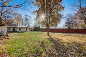  Lakeview Dr -031