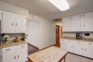  Lakeview Dr -011