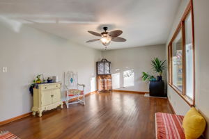  Lakeview Dr -005