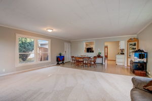  Lakeview Dr -021