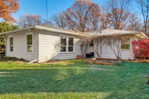  Lakeview Dr -030