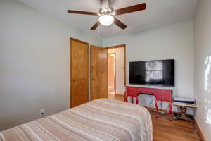  Lakeview Dr -023