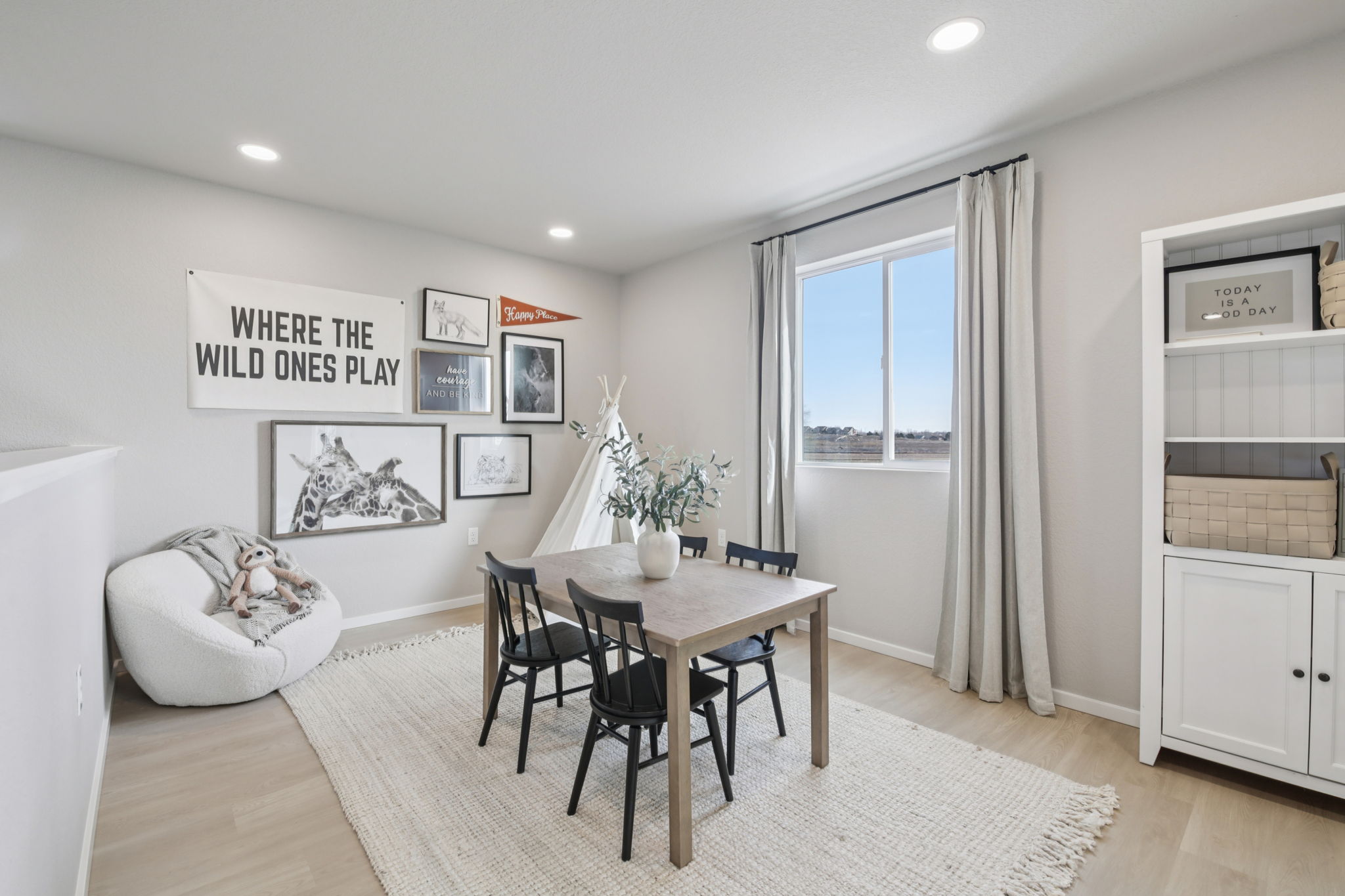 511 N Aria Way-S1912-010