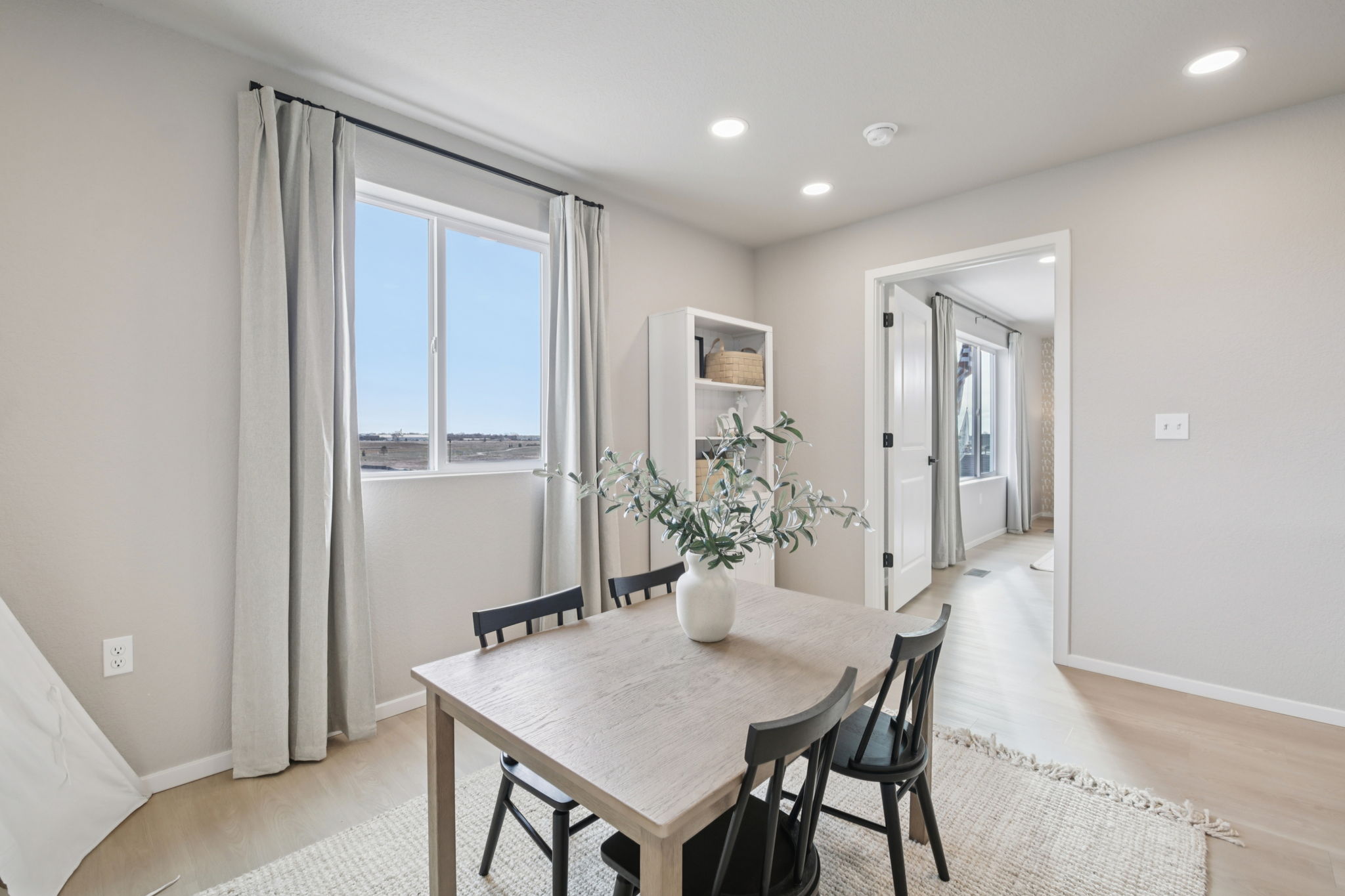 511 N Aria Way-S1912-011