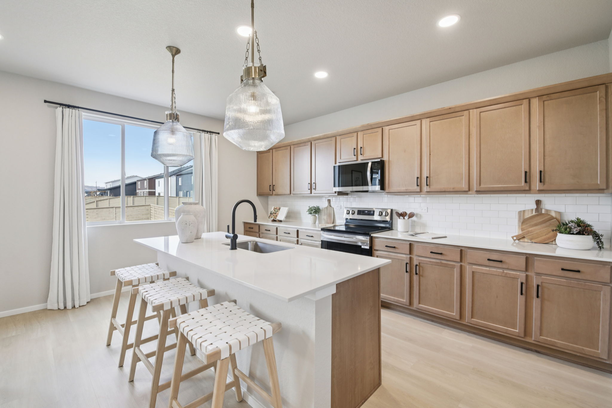 511 N Aria Way-S1912-012