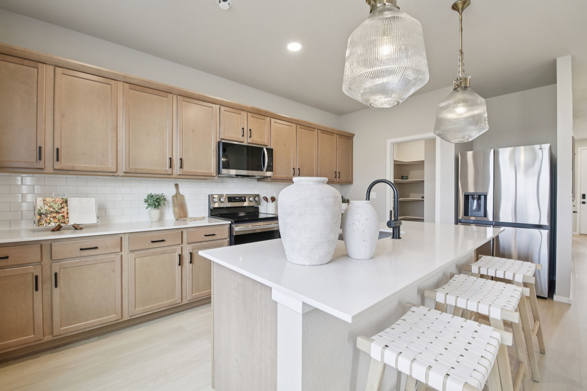 511 N Aria Way-S1912-015