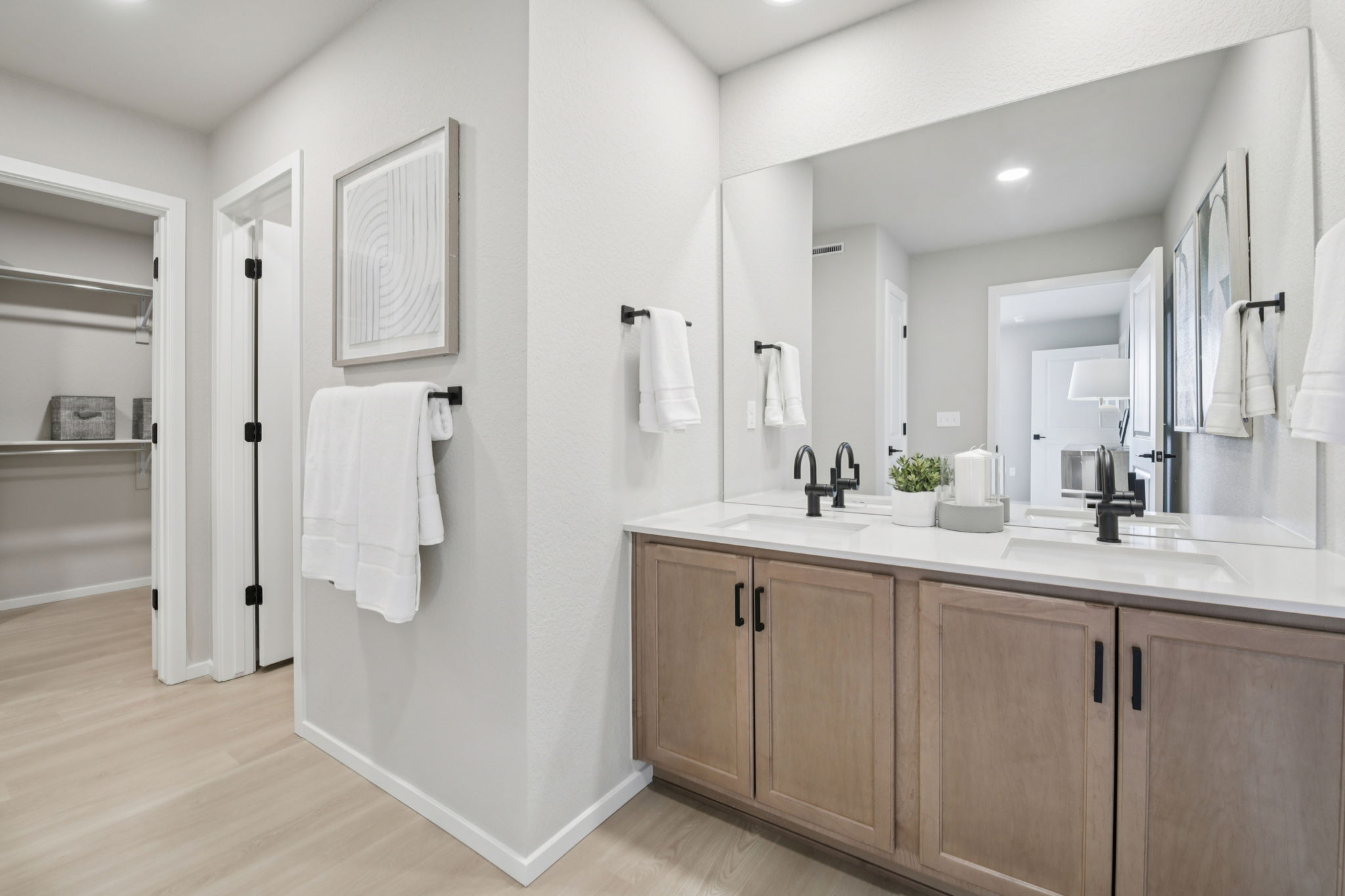 511 N Aria Way-S1912-023