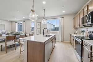 511 N Aria Way-S1912-013