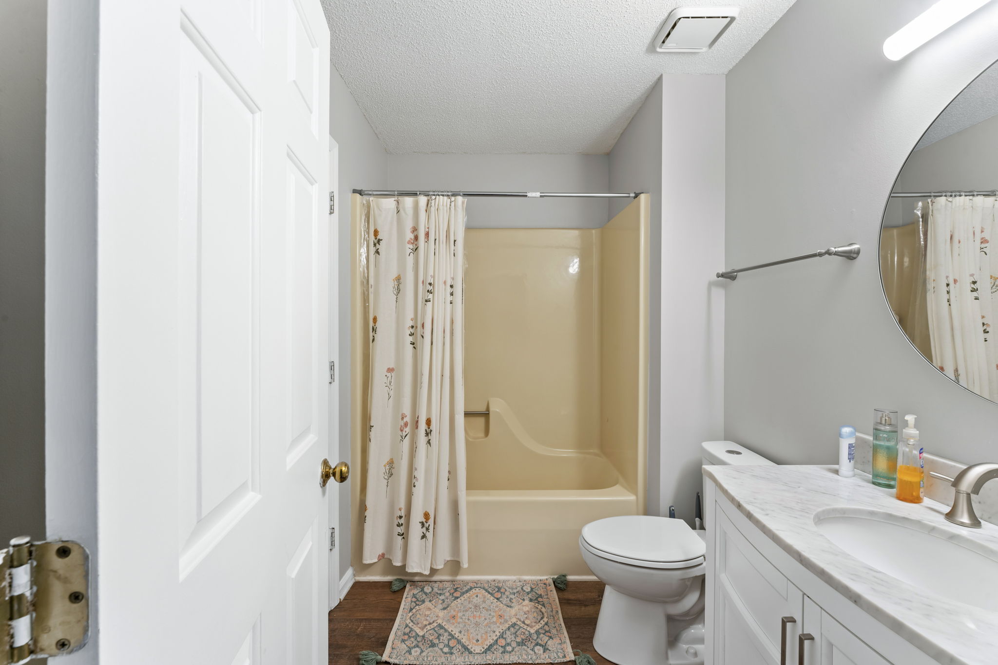  Photo 12