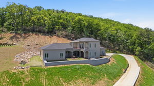  Photo 0