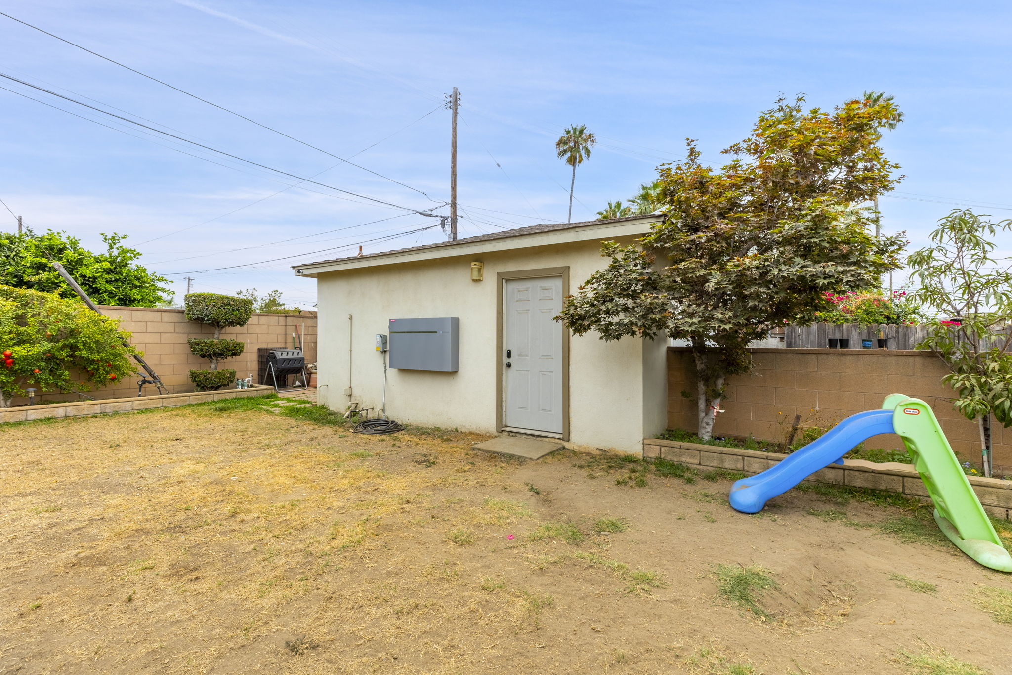  Photo 24