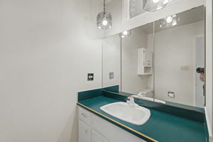  Photo 43