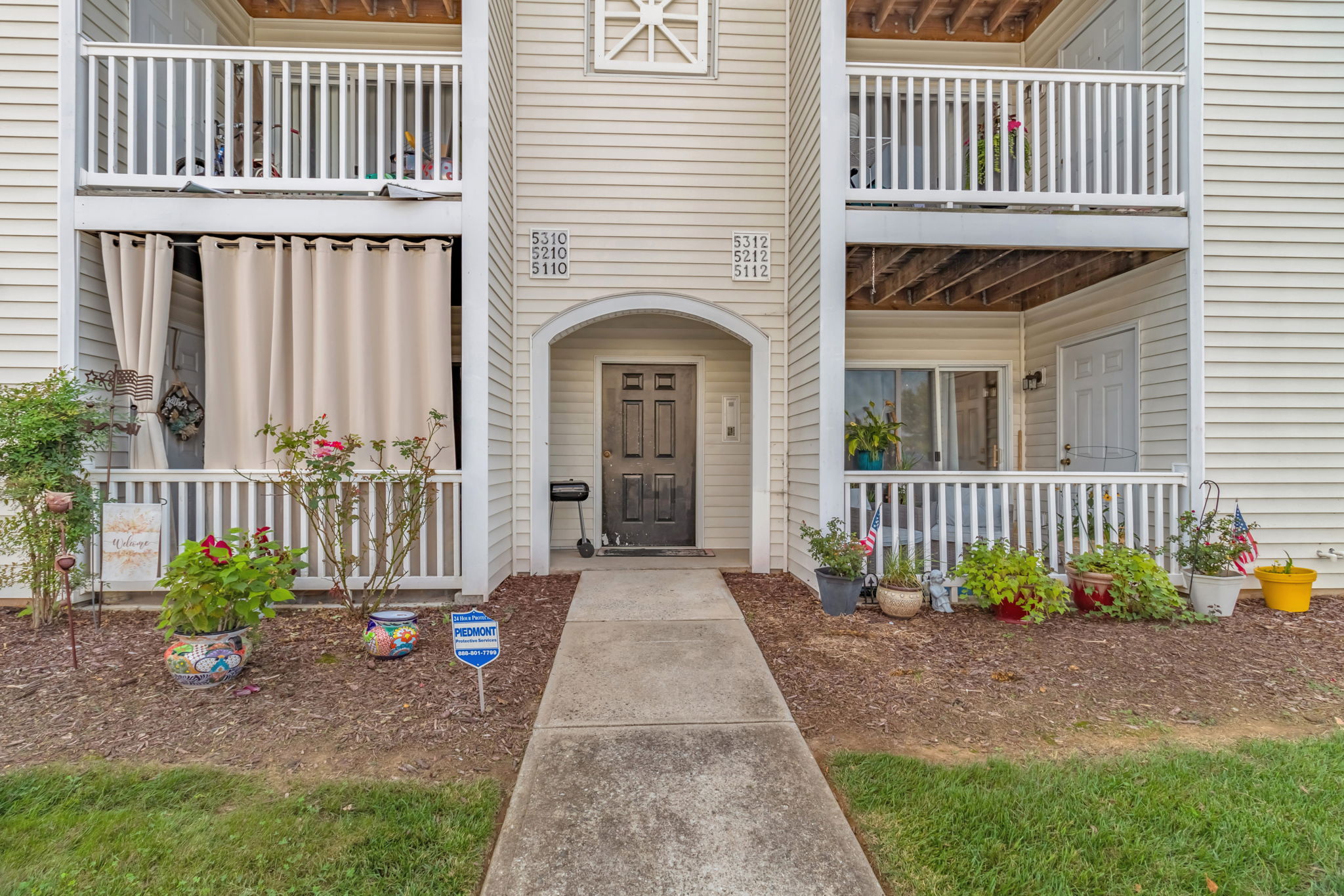 5112 Mc Connel Dr-5