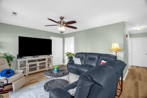 5112 Mc Connel Dr-9