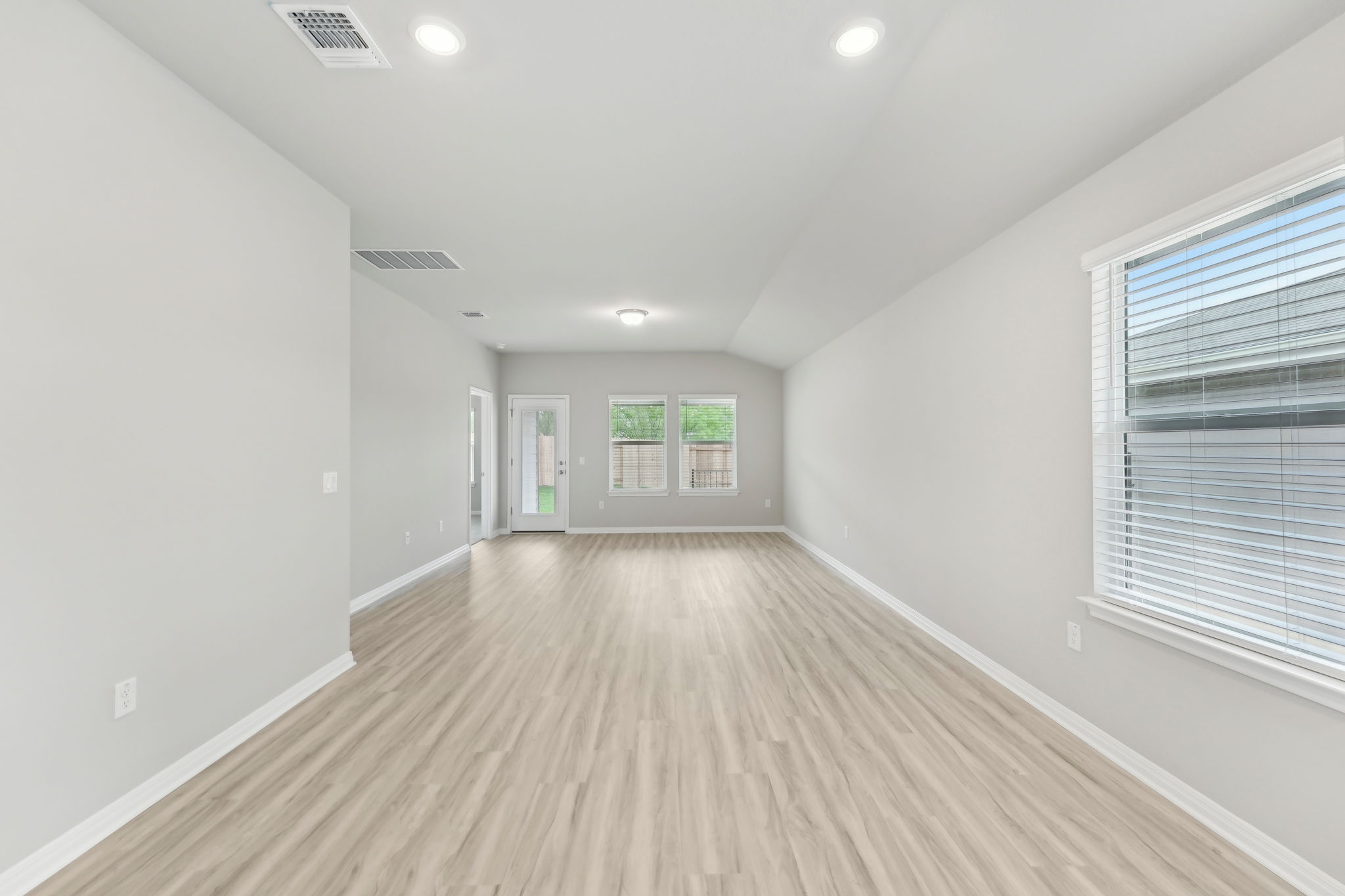Austin - Lexington Parke - 5113 Stockton Ln Austin TX 78617 - 013