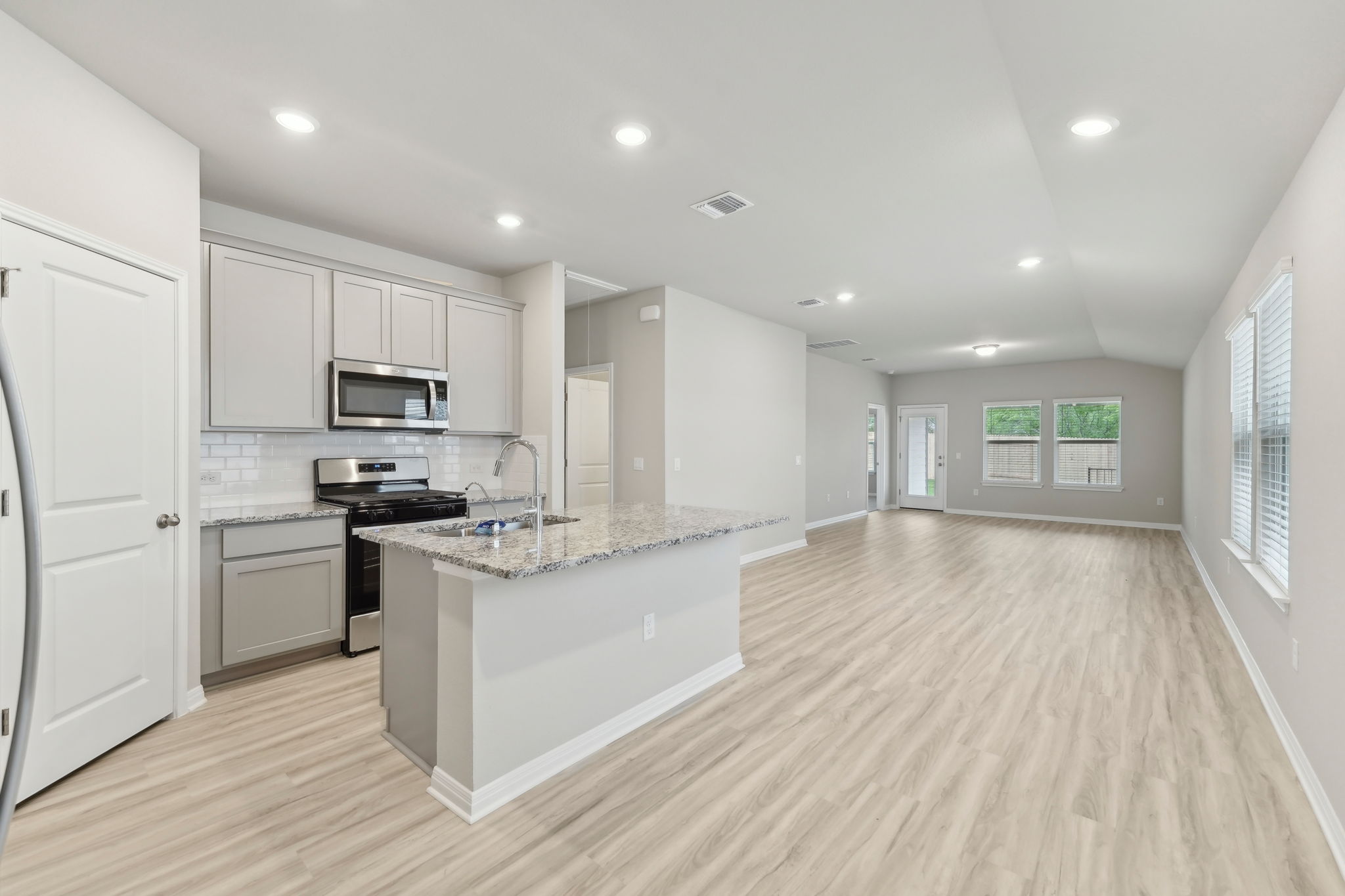 Austin - Lexington Parke - 5113 Stockton Ln Austin TX 78617 - 014