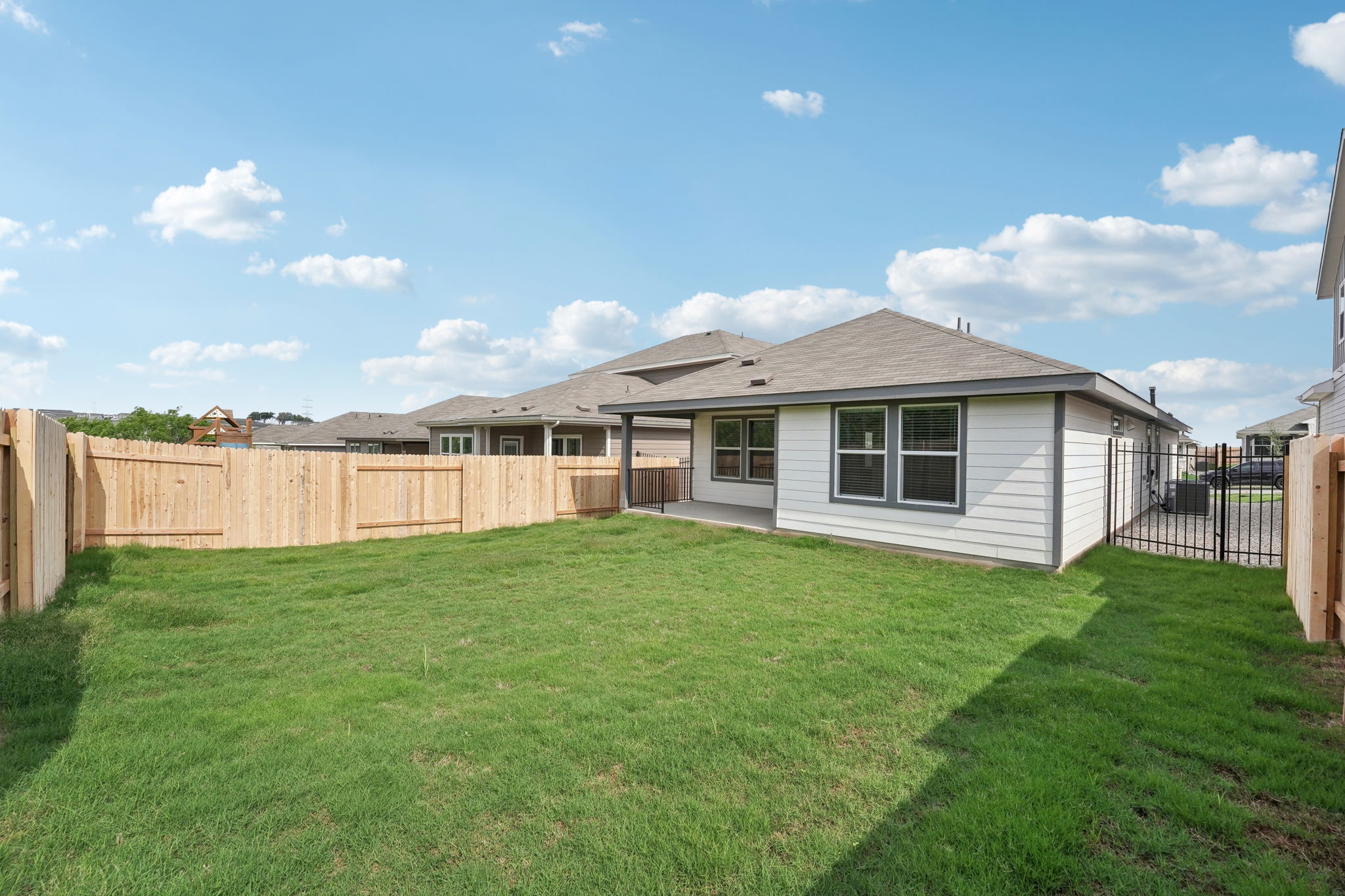 Austin - Lexington Parke - 5113 Stockton Ln Austin TX 78617 - 037