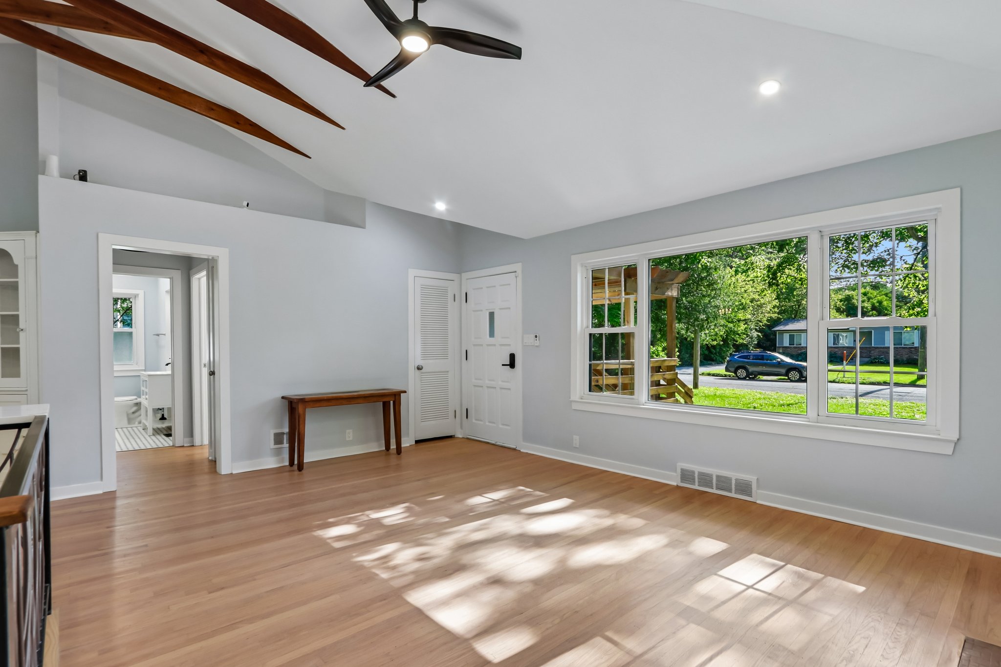 Carvel Ave-S1405-012.jpg