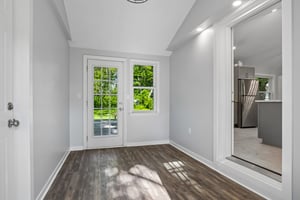 Carvel Ave-S1405-023.jpg