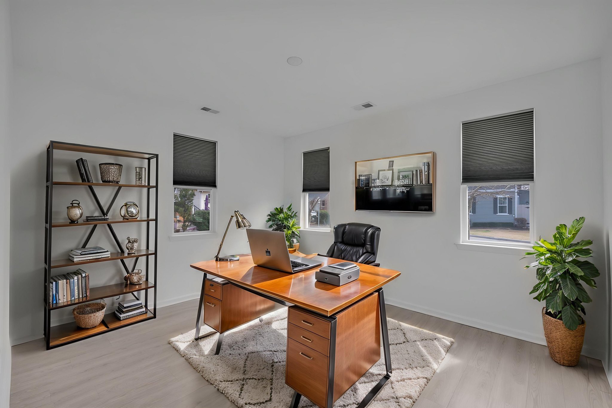 DSC_8660 virtually staged.jpeg