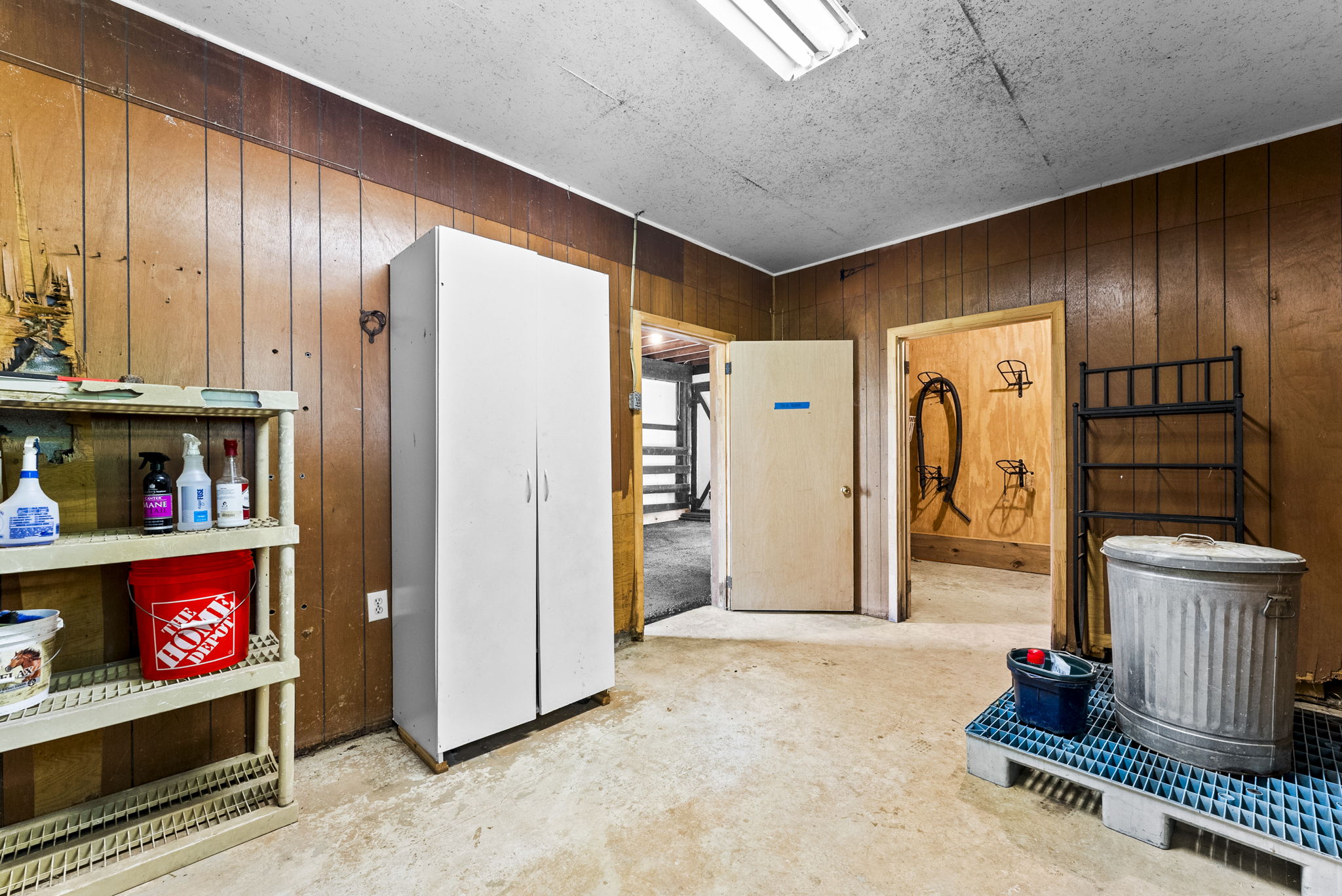 Feed Room