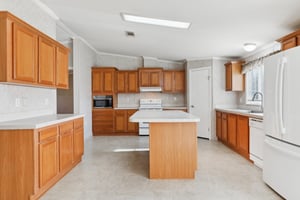 Apollo Ave-1005-014.jpg
