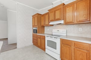 Apollo Ave-1005-017.jpg