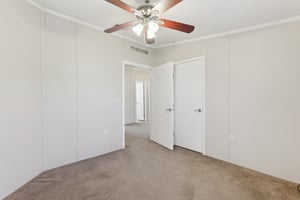 Apollo Ave-1005-027.jpg