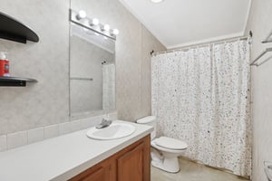Apollo Ave-1005-032.jpg