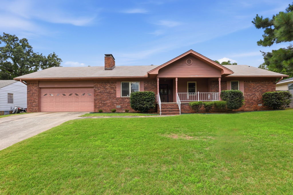 Residential real estate media in North Little Rock, Arkansas by Avery & Bryant