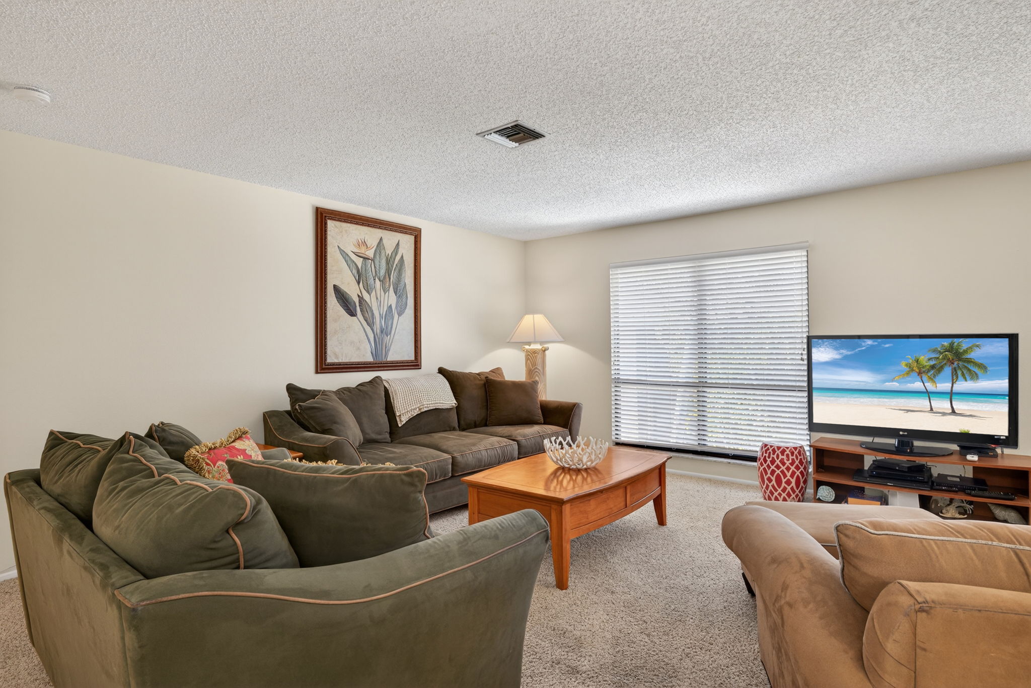 Living Room 4 of 4