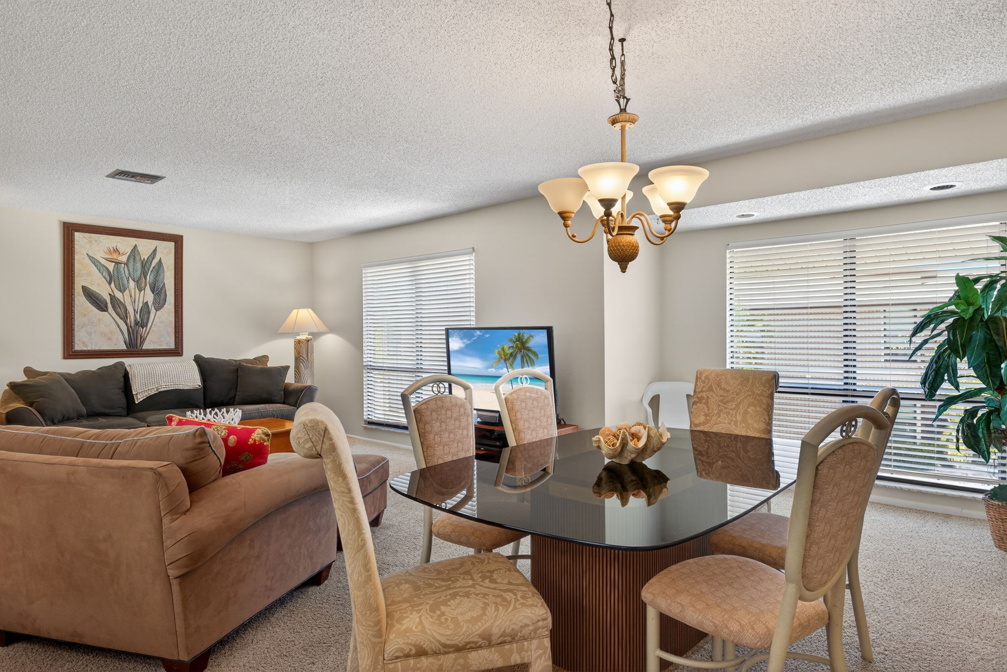 Dining Room 1 of 3