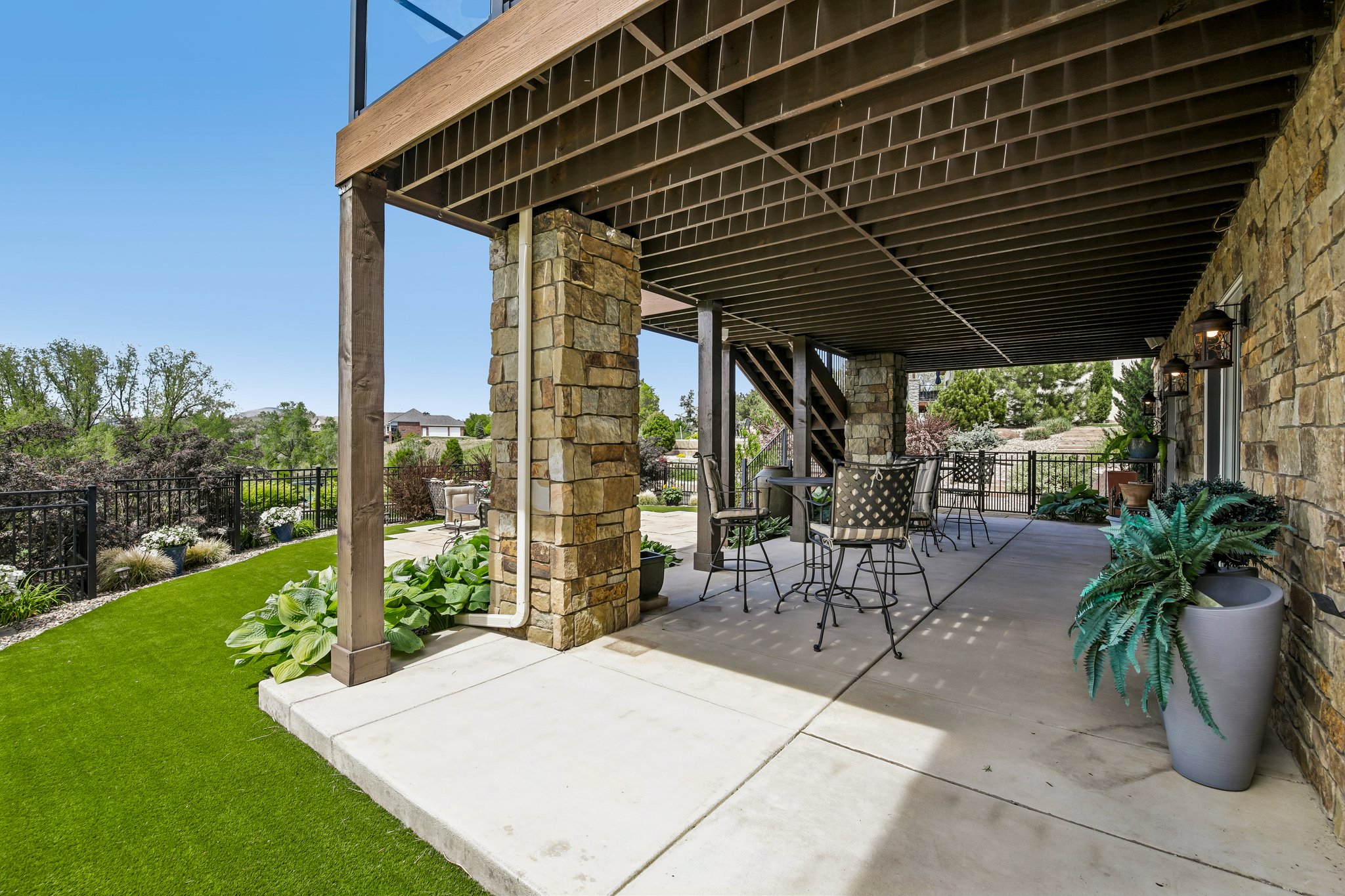 Deer Meadow Dr-S1605-067r.jpg