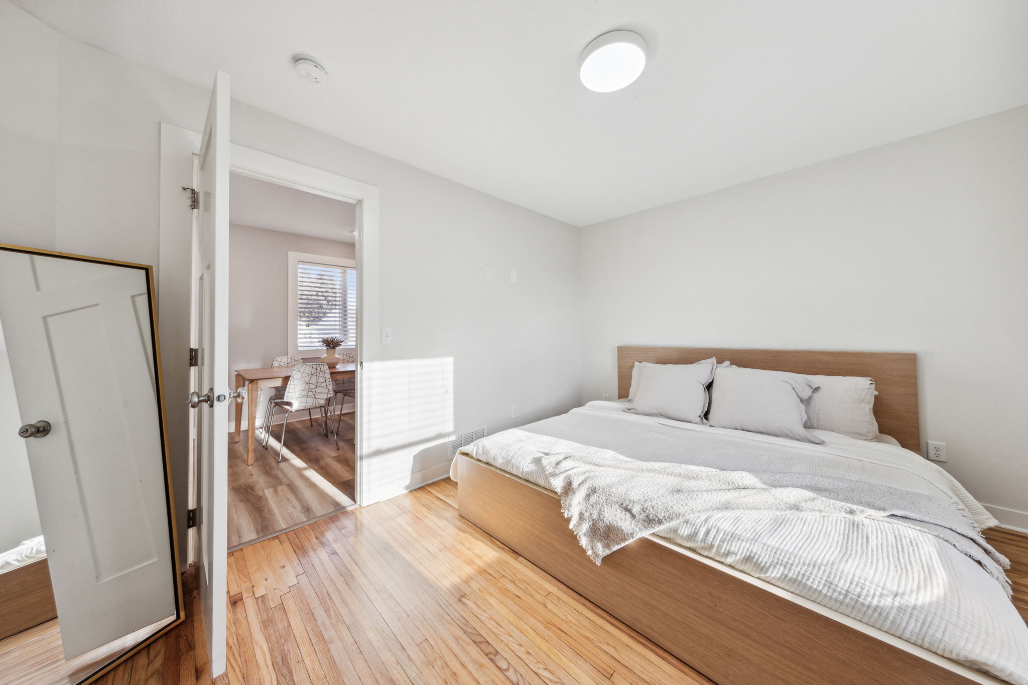 13_Interior