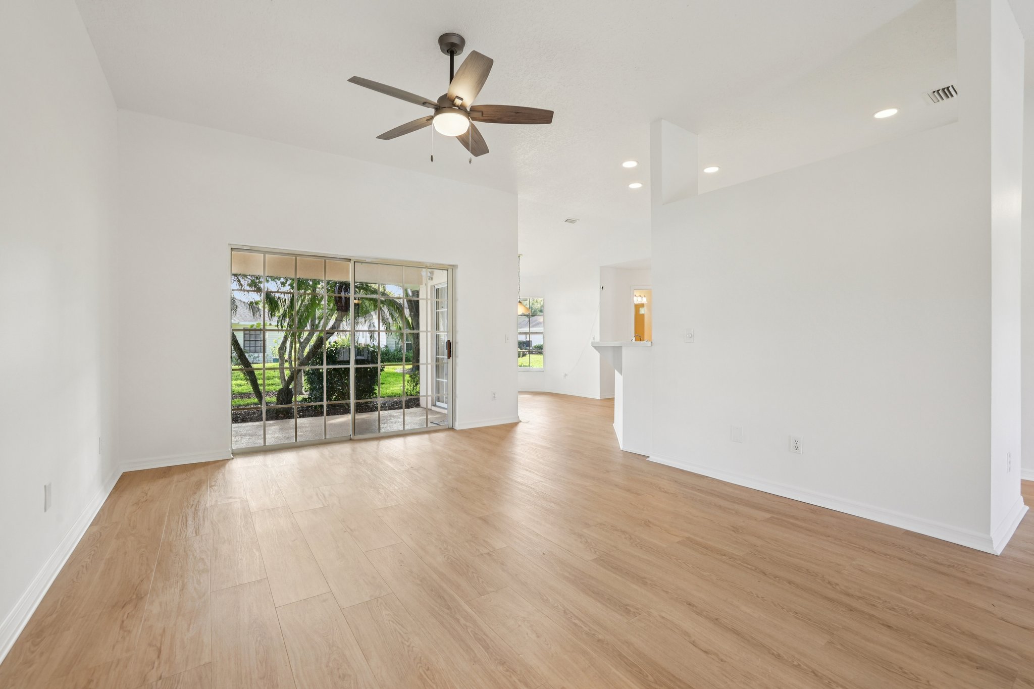 Juniper Way-S0811-006.jpg