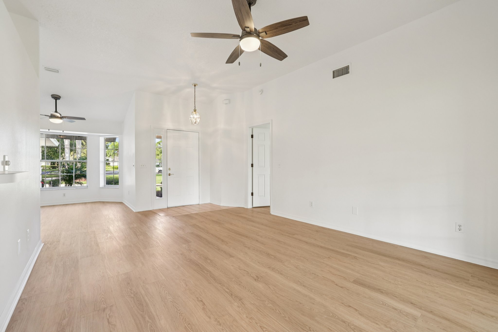 Juniper Way-S0811-009.jpg