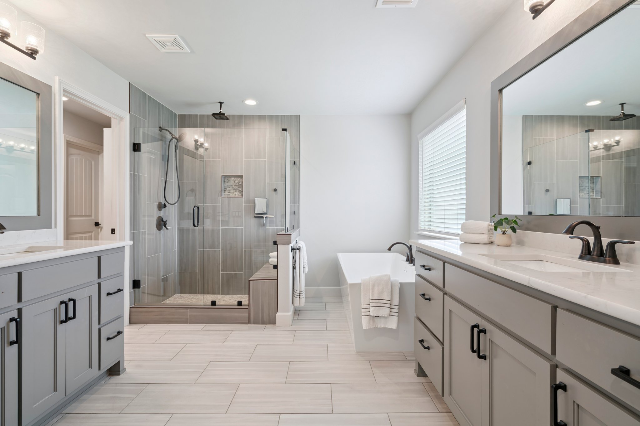 512 NW 186th St_027.jpg