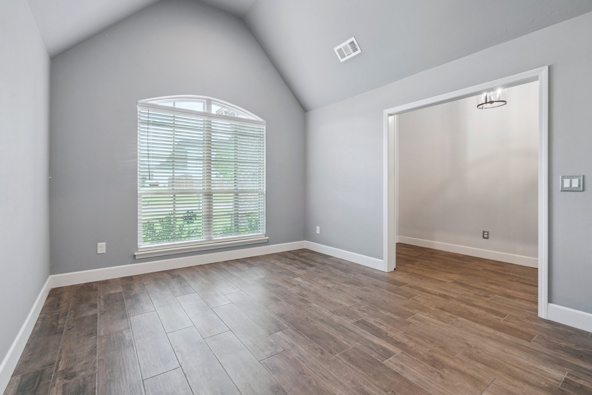 512 NW 186th St_033.jpg