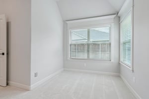 512 NW 186th St_026.jpg