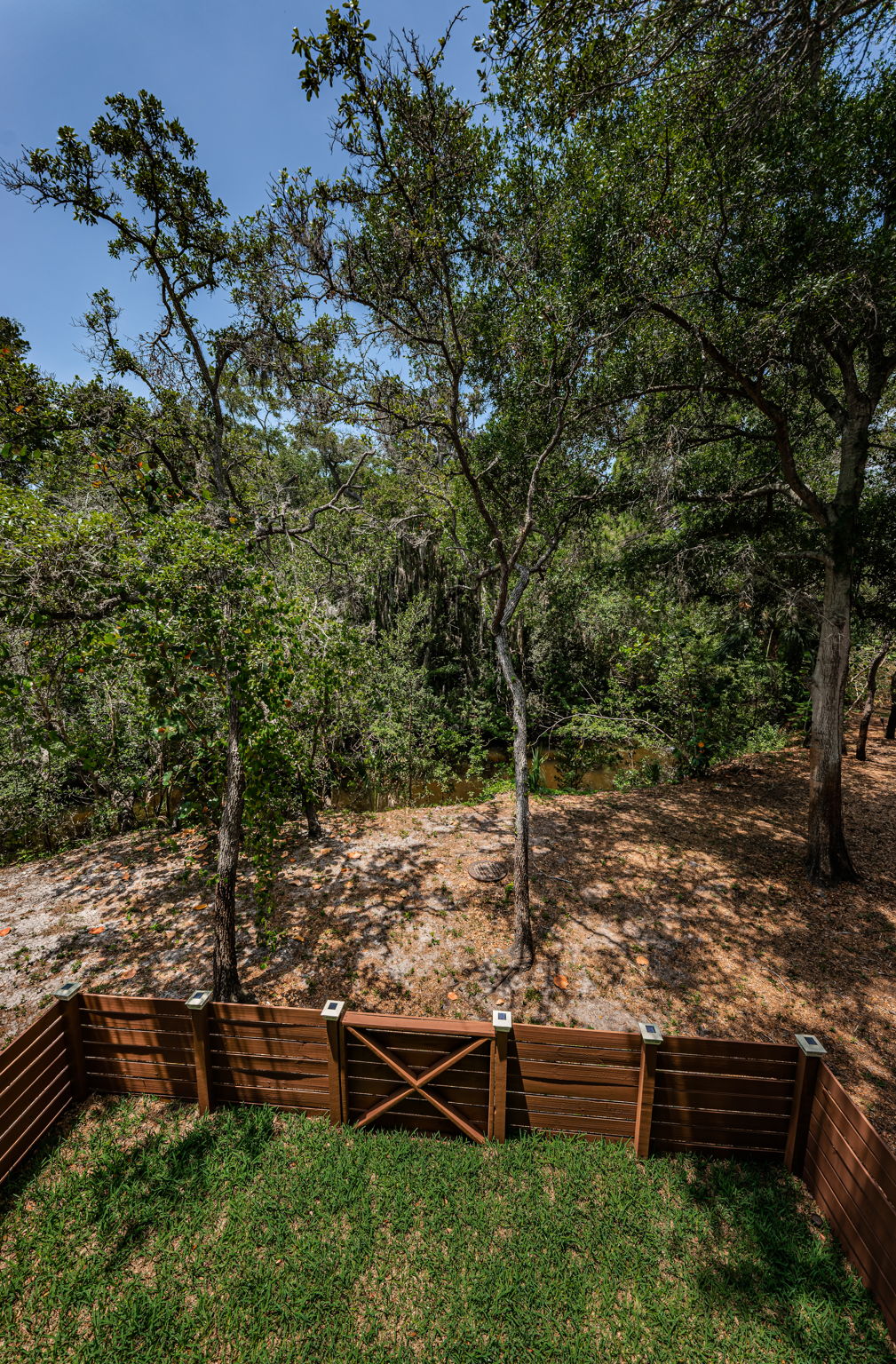 Living Room Balcony View2