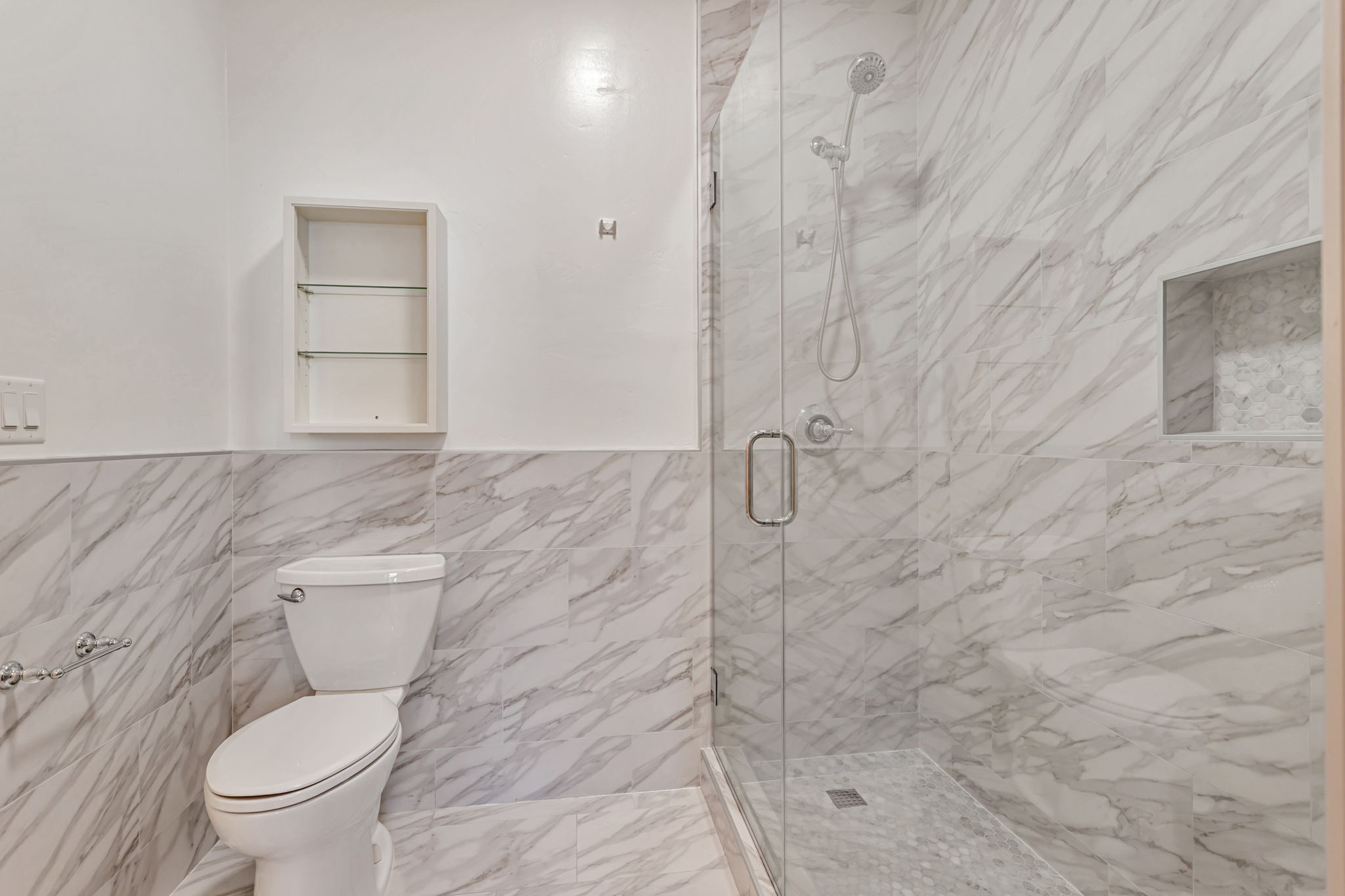 Lower unit bathroom