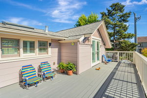 Upper unit larger deck
