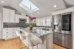 Upper unit kitchen
