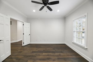 Seneca Green Way-S2406-052.jpg