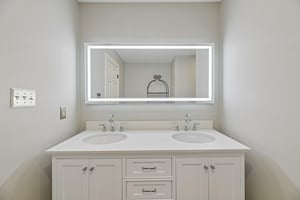 Seneca Green Way-S2406-097.jpg