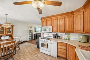 Fairlane Rd-S0505-013.jpg