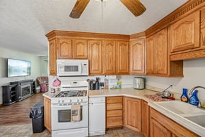 Fairlane Rd-S0505-014.jpg